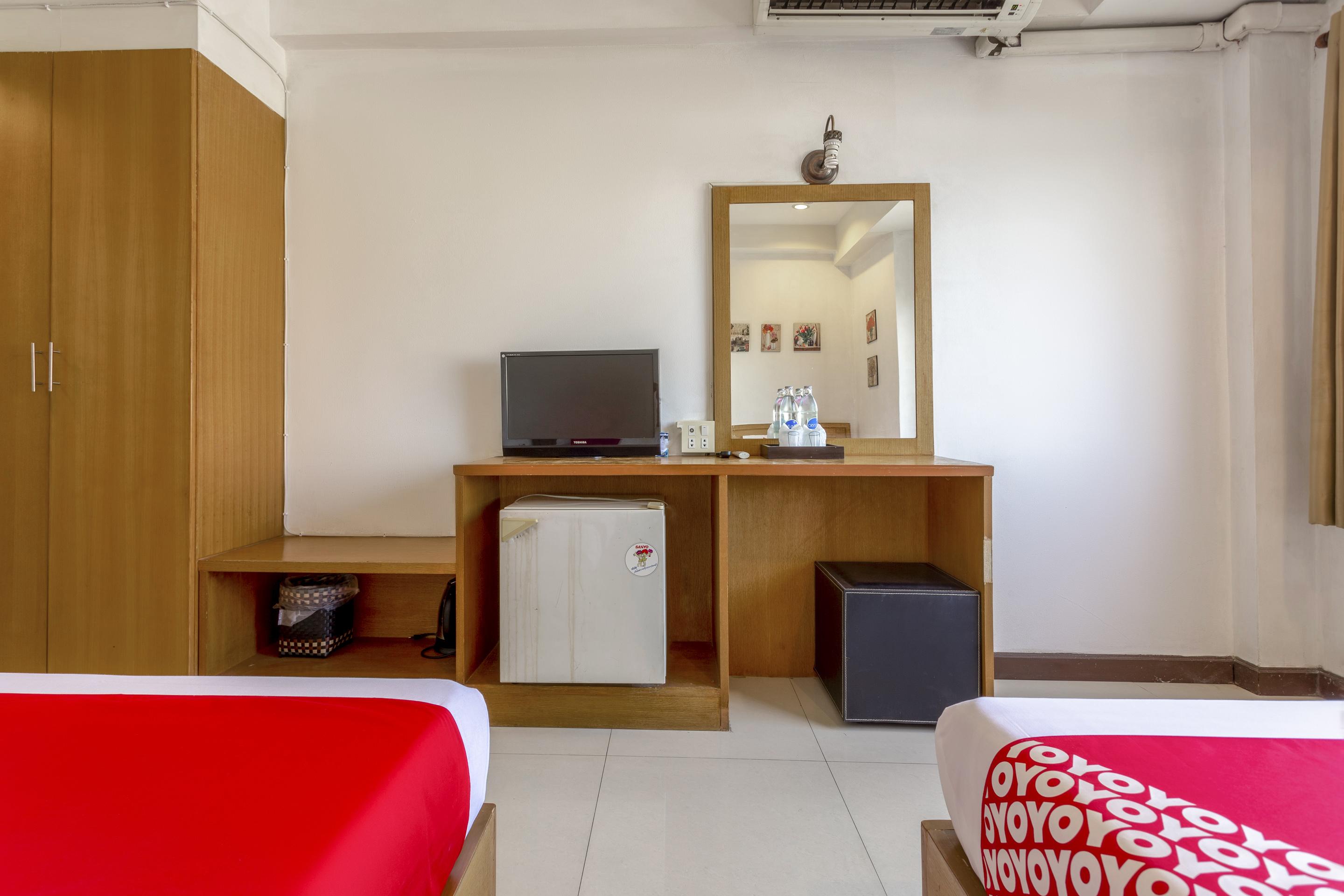 Super Oyo 1096 Winner Inn Hotel Чиангмай Экстерьер фото